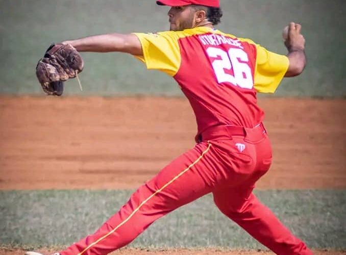 Dedicación, disciplina y entrega en el terreno definen a Silvio Bruno Iturralde Herrera, joven que con apenas 18 años ocupa un lugar en la nómina del equipo de #Matanzas en la actual Serie Nacional de Béisbol. #PeriodicoGiron : giron.cu/2024/05/09/el-…