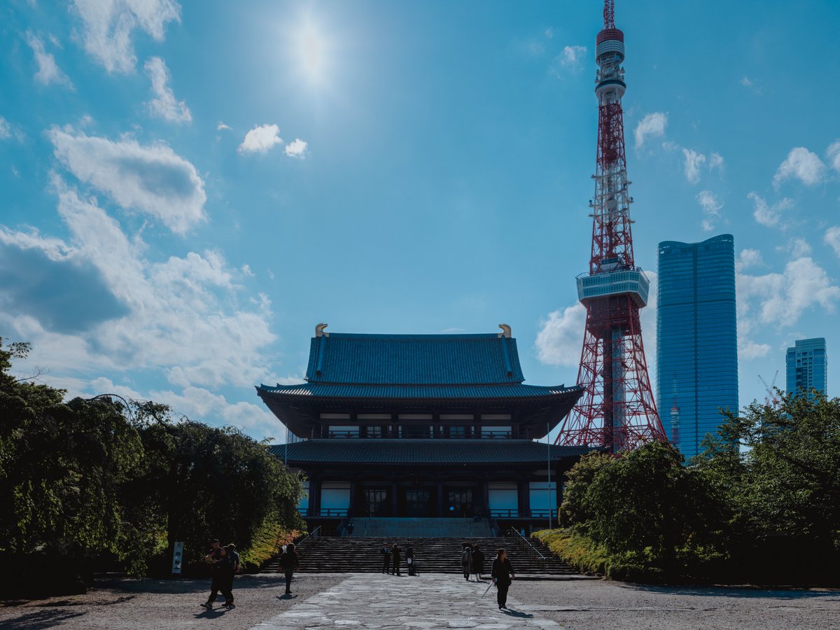 增上寺
３５ｍｍの画像を三つ結合した
光が合わないので
もう一度撮って行くつもり
＃增上寺 #sonyalpha #photography #tokyophotography #japan #japanphotography