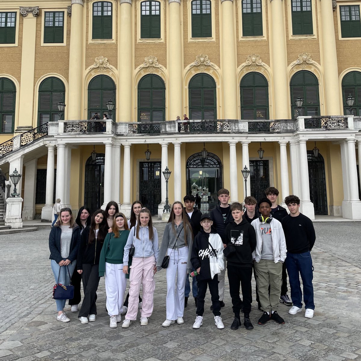 I had a great 3 day trip to Vienna with my 8th grade 🗺️🧳 didn’t get enough sleep but made some lovely memories #teacherlife #memories