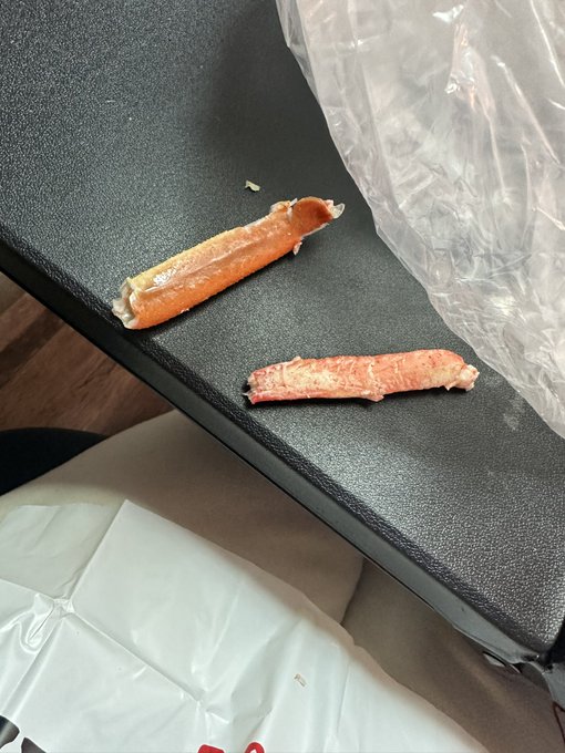 This mf so sexy lol https://t.co/SbvErDoPKr