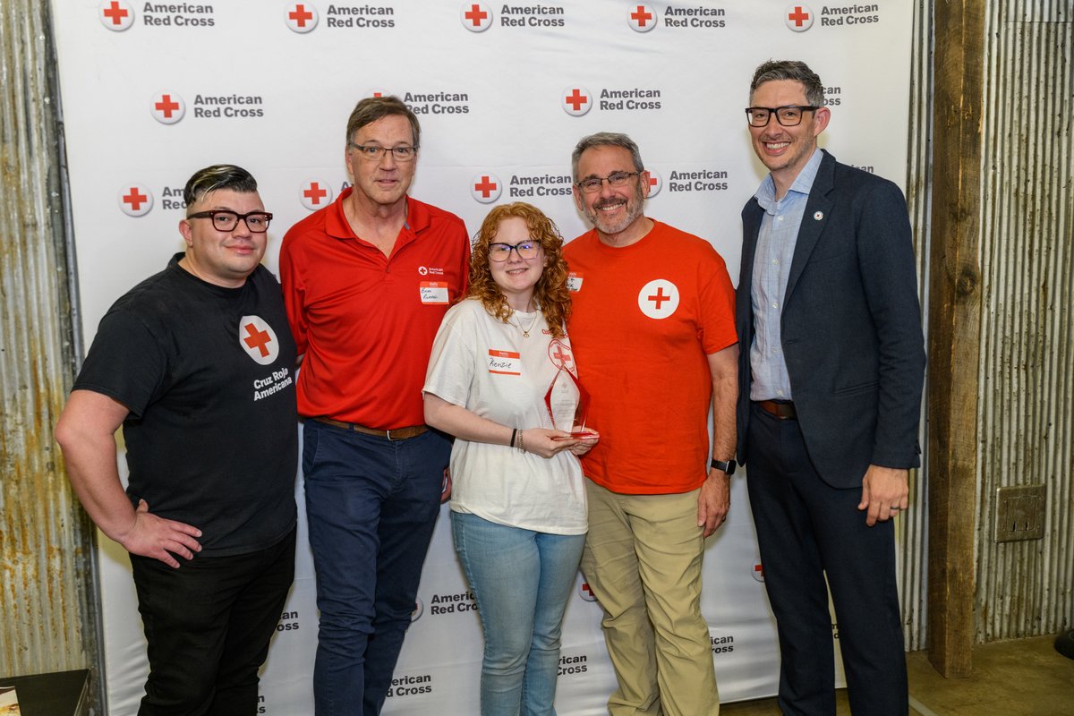 We gathered at @thegardenalx last week to celebrate and thank the amazing volunteers of our Northern Virginia chapter. The Red Cross mission wouldn't be possible without them ❤️ #ThankYouVolunteers!  
📷 Photos by Don Flory: flic.kr/s/aHBqjBpmWp