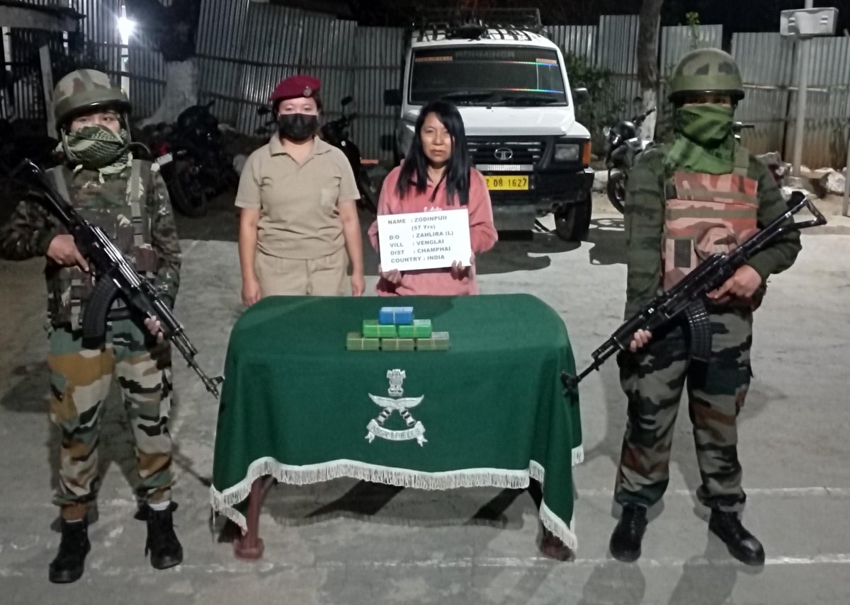 ASSAM RIFLES RECOVERS HEROIN NO. 4 IN MIZORAM #AssamRifles on 08 May 2024, apprehended one individual alongwith six soap cases (68 gm) Heroin No.4 worth Rs 47.60 lakh in General Area Melbuk Road junction, #Mizoram. The recovered consignment and apprehended individual was handed…