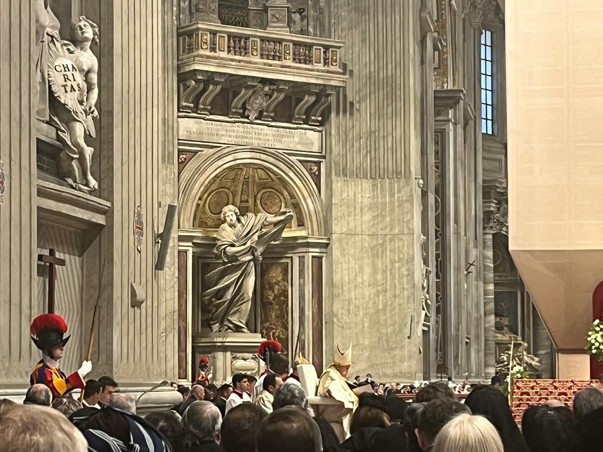 Cerimonia di consegna e lettura della Bolla di indizione dell’Anno Santo 2025 con la partecipazione del Sottosegretario @Palazzo_Chigi On. Mantovano in rappresentanza del Governo 🇮🇹 #giubileo2025