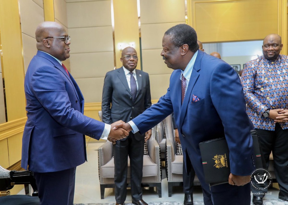 #RDC 09.05.2024 | #Kinshasa Le Chef de l’État Félix Tshisekedi a échangé, ce jeudi au Palais de la Nation, avec le Premier secrétaire du Cabinet (équivalent du Premier ministre) du #Kenya @MusaliaMudavadi, porteur d’un message spécial du Président kenyan @WilliamsRuto.