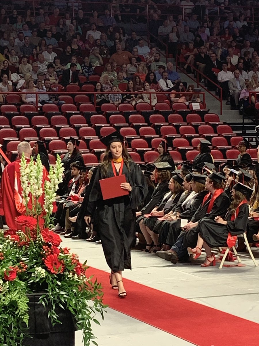 Congratulations to my student, Abby McGinnis, for graduating from our M.A. program in Clinical Psychology last week! We’re proud of you. @WKUPsychology @WKUCEBS