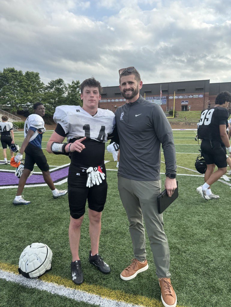 Thank you @CoachPetrarca for stopping by and taking the time to have a conversation with me today and talk about my future plans. Will definitely get up there to NY soon. @FORDHAMFOOTBALL @CoachLenahan @NFHS_FB_Recruit @Coach_Timmerman