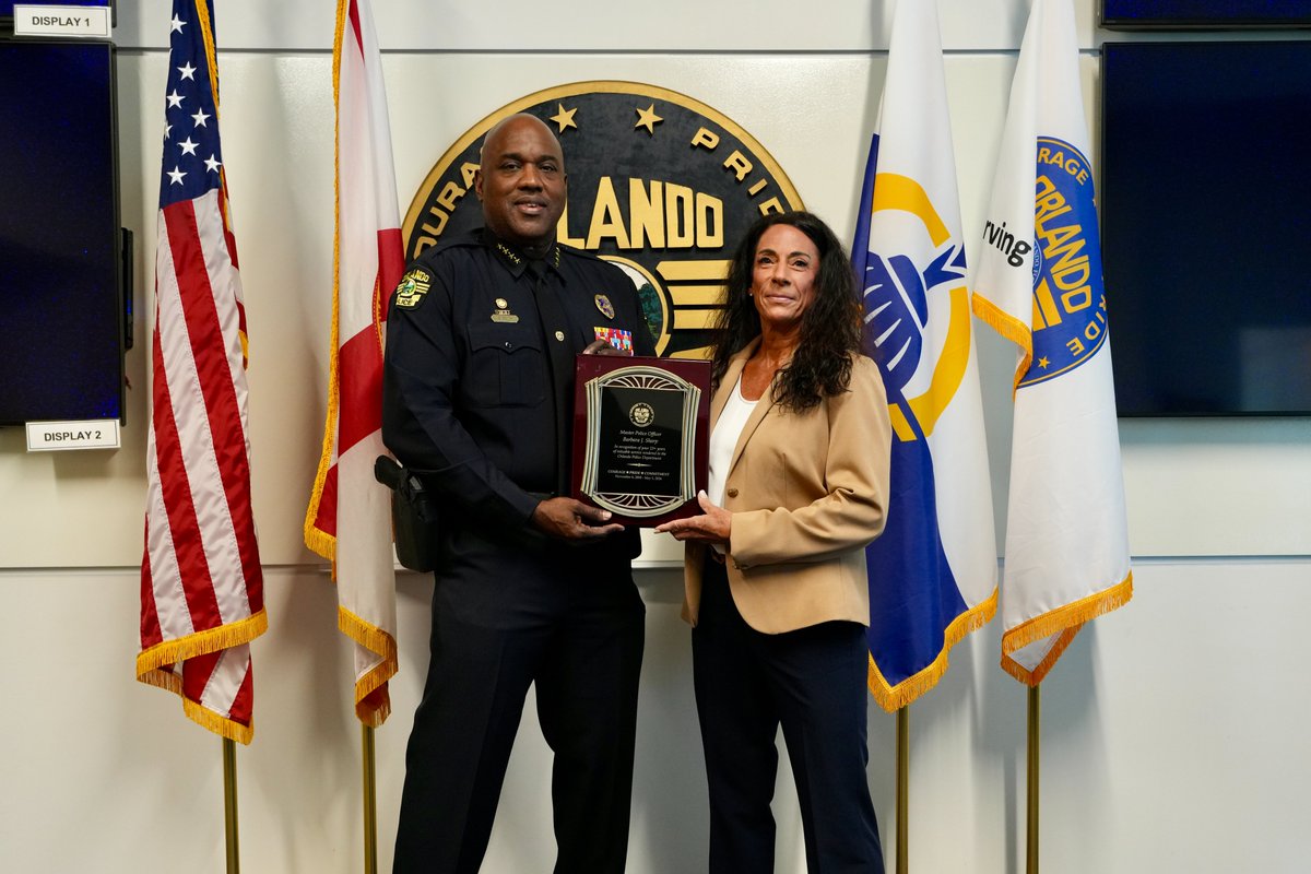 Congrats to MPO Barbara Sharp on her retirement from the @citybeautiful w/ 23+ yrs. MPO Sharp has worked in almost every area of OPD. She started in Patrol, then Mounted, Aviation, Property Crimes, Assault & Battery, Homicide, and most recently @MCO. We wish you the best of luck!