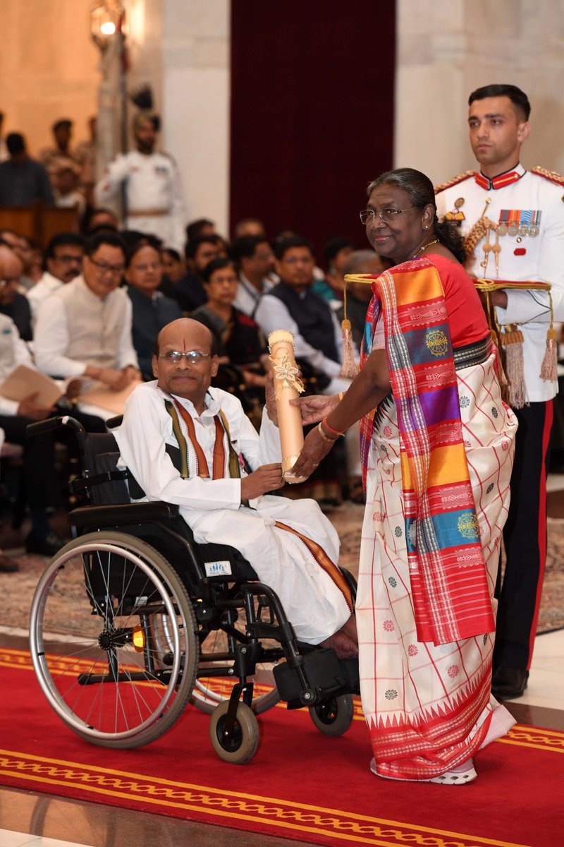 Congratulations to Prof. MK Sridhar - the Former ABVP National Vice President on being conferred with the prestigious Padma Shri in the field of Literature & Education by The Hon'ble President of Bharat. Prof. MK Sridhar expertise as a teacher, researcher, and education policy…