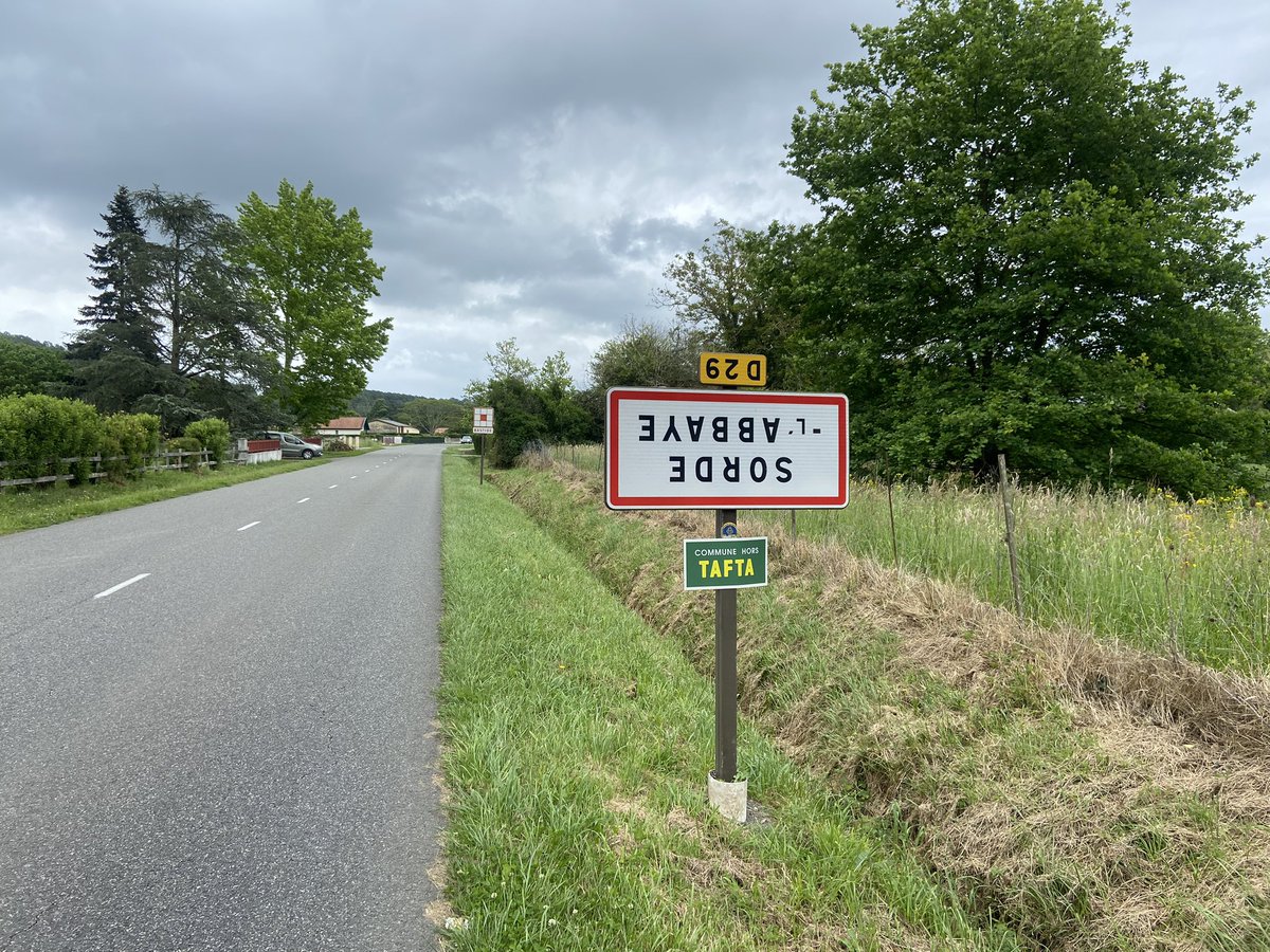LongWaySW's tweet photo. #CaminodeSantiago Upside down place names on the #CaminodeSantiago in the #French #Basque region. Why? https://t.co/fA6Tbxf08O