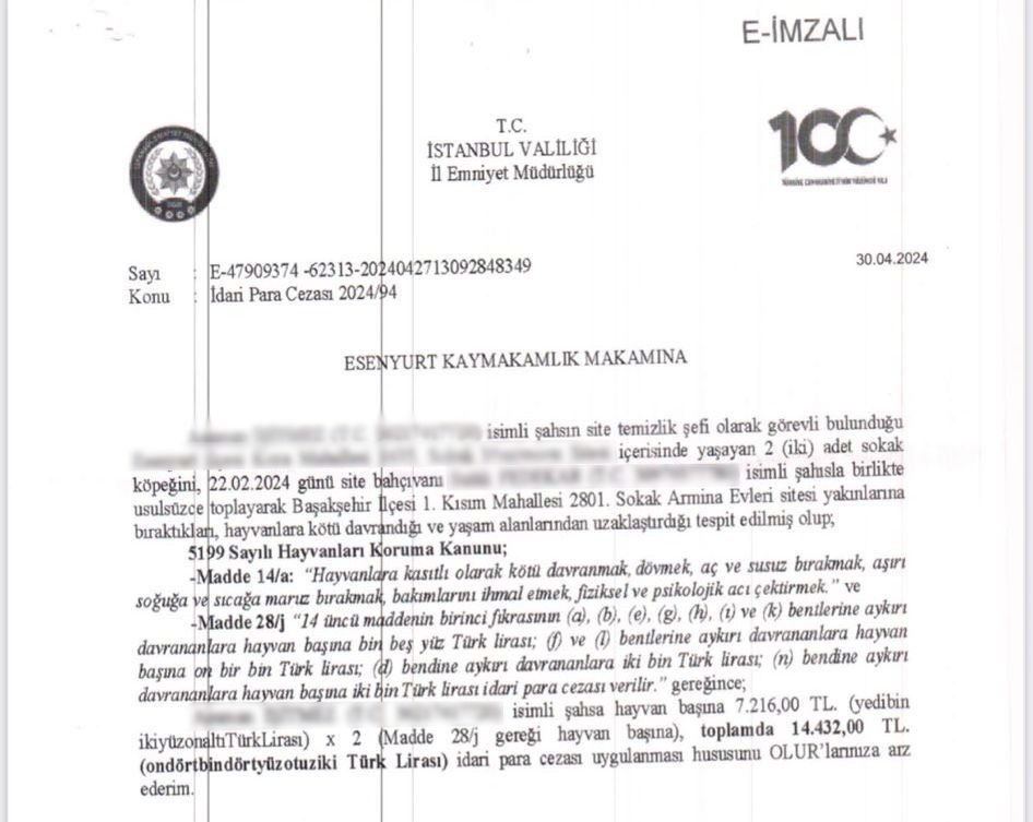 Başakşehir'de bir sitede görevli temizlik işçisi ve bahçıvan, çocuklara saldıran 2 başıboş köpeği sitenin dışına çıkardı. 🔺Site sakinlerinin şikâyeti üzerine site görevlilerine 'köpeklerin psikolojilerini bozdukları' gerekçesiyle 14 bin TL ceza kesildi. 🔺İstanbul Valisi…