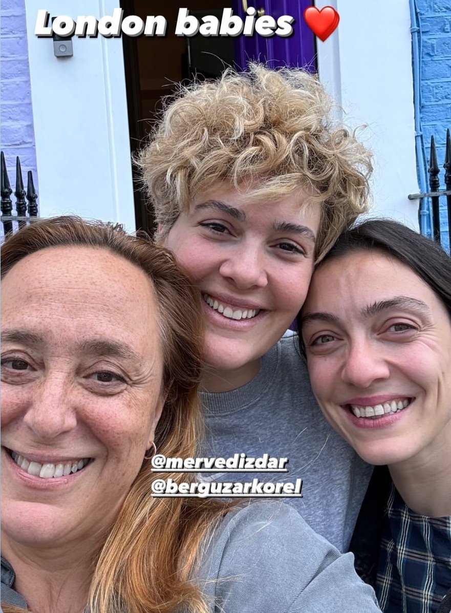 Güzellikler 💙❤️ #BergüzarKorel #MerveDizdar #AyşeBarım