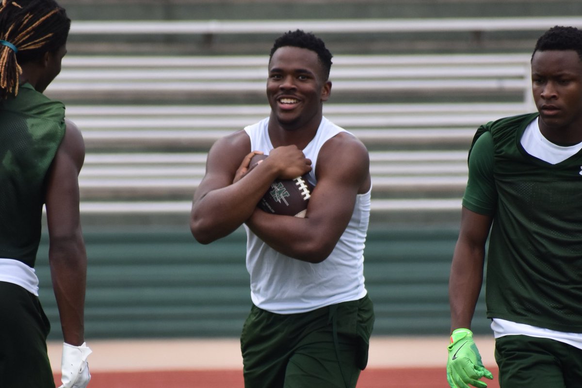 Talented 2025 Waxahachie RB Wade Lemons (@WadeLemons1) impressed today. Will get looks at the FCS level.