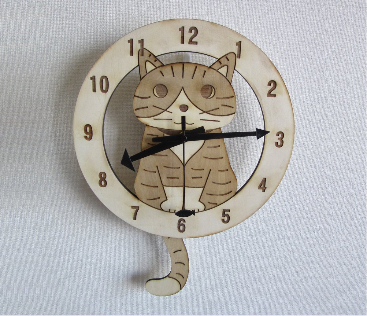 「茶トラサークル時計#こんなん作ってます #手作り#猫時計 #木工 #猫雑貨 #N」|NEKO3のイラスト