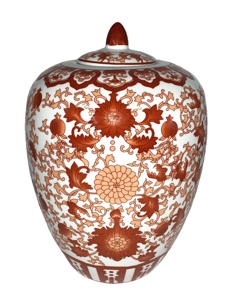 #blueandwhiteporcelain Chinese Red Coral Porcelain Jar 11'H Seen here: bit.ly/3SVwScT
