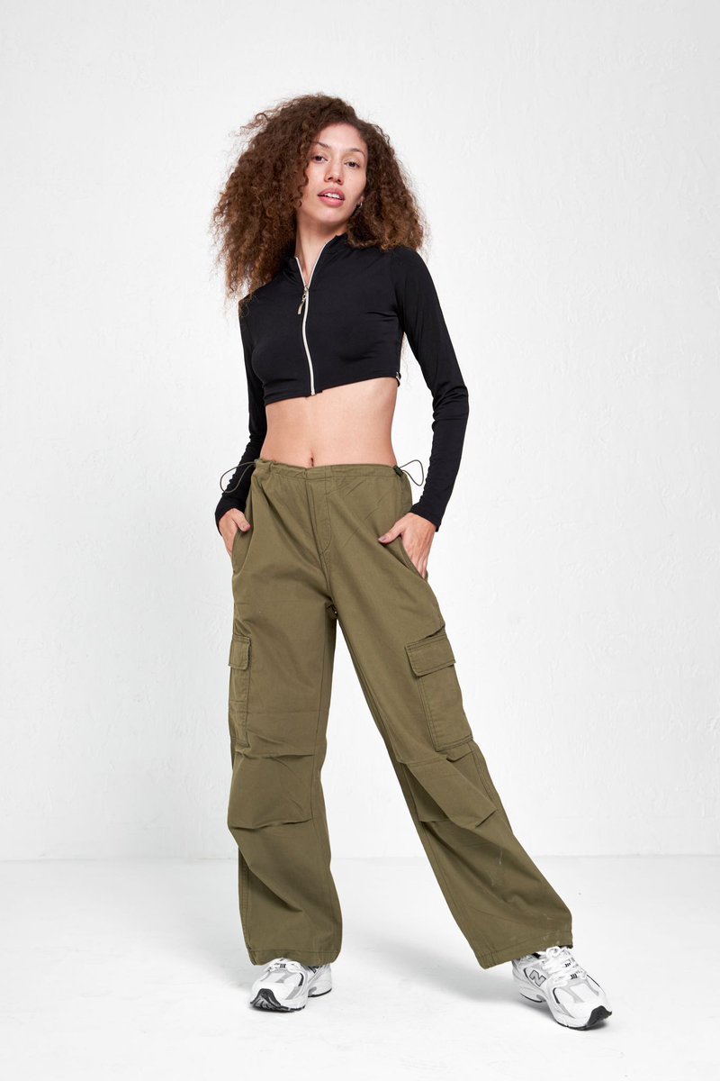 🆕️ تشكيلة جديدة | Cargo Gabardine Pants.
السعر: 135 دينار
المقاسات S,M,L
متوفر خدمة أدفع لي، موبي كاش، يسر باي، مصرفي باي
ومتوفر الدفع عن طريق البطاقات المصرفية المحلية 💳

العنوان/بنغازي، فنيسيا شارع عبدالصمد قبل براند اوتليت.
يوجد لدينا توصيل لجميع مدن ليبيا 🚚