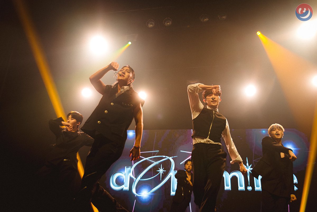 Genius Korea (@genius_kor) on Twitter photo Genius Korea was invited to OnlyOneOf (<a href="/OnlyOneOf_twt/">OnlyOneOf official</a>)βs show in San Francisco and we got to experience a night of high energy, sharp choreography, and touching fan interaction!
Read our review of #OnlyOneOf_WorldTour_dOpamine now!
β‘οΈgenius.com/discussions/48β¦ Genius Korea was invited to OnlyOneOf (<a href="/OnlyOneOf_twt/">OnlyOneOf official</a>)βs show in San Francisco and we got to experience a night of high energy, sharp choreography, and touching fan interaction!
Read our review of #OnlyOneOf_WorldTour_dOpamine now!
β‘οΈgenius.com/discussions/48β¦