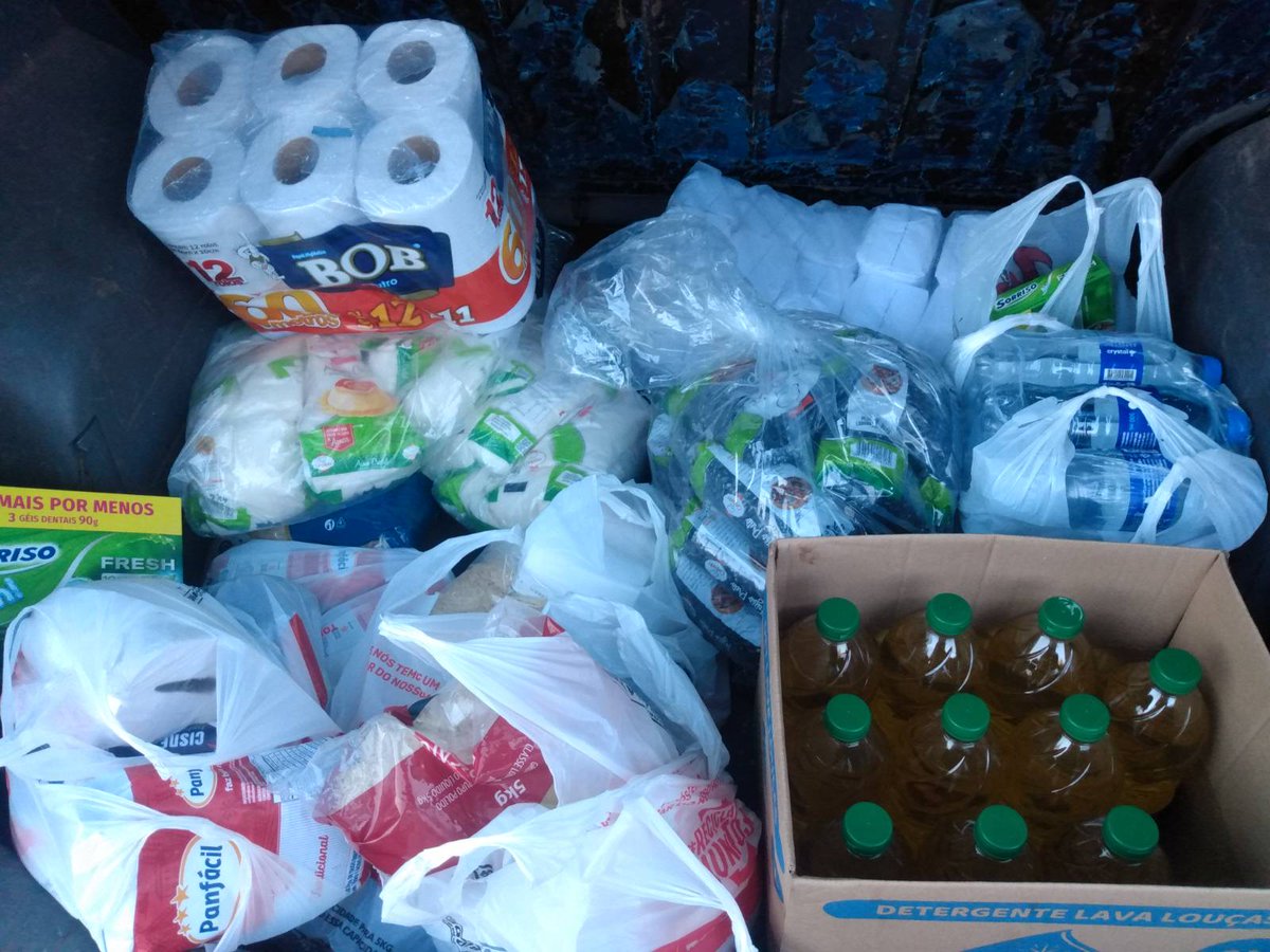 Hoje, além das doações deixadas no Esp(a)ço compramos mais mantimentos com as doações via PIX (espaco@riseup.net) e levamos na aldeia Goj Téj.

O dinheiro das doações comprou 10kg feijão, 10kg arroz, 10kg farinha, 10kg açúcar, 10l óleo, PH, pasta de dente e sabonete.