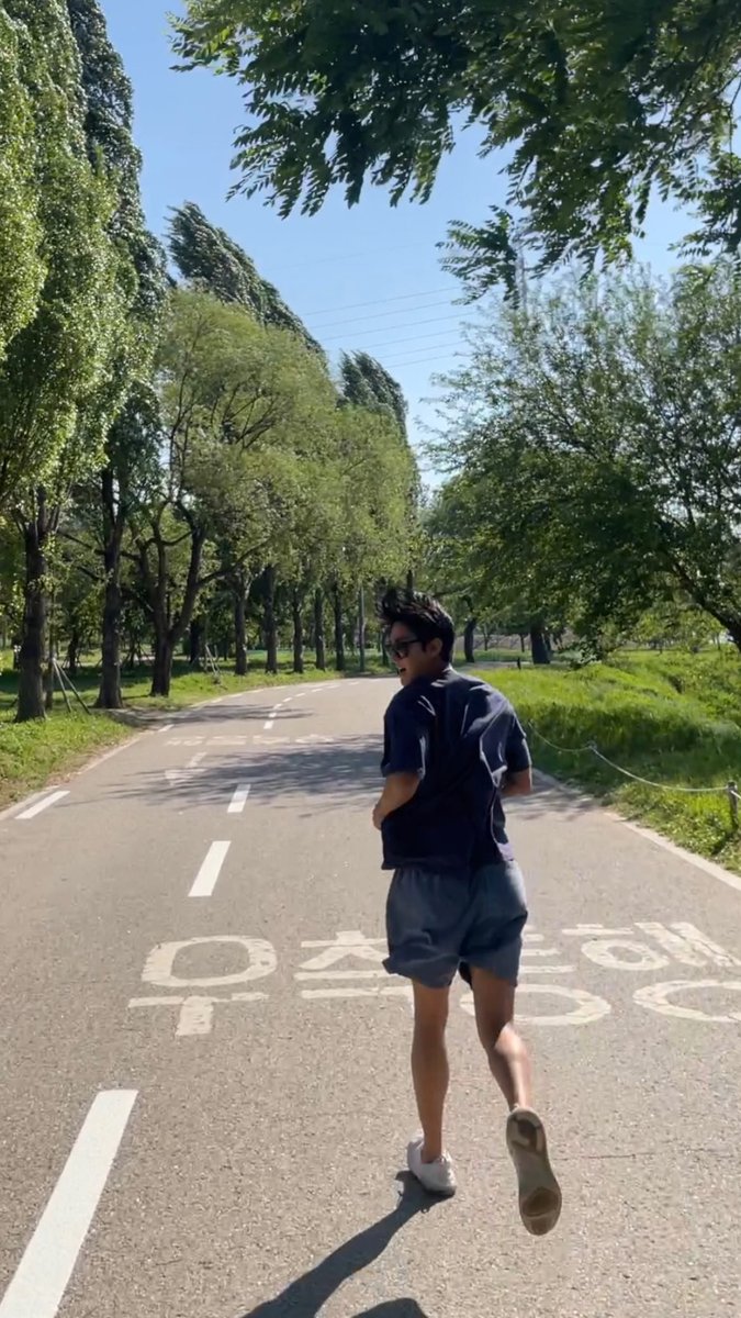mtythh's tweet photo. 私のオシ活 👑
#repost @_songkyungil  story👑

爽やかな兄さん🏃‍♂️
仕事もして、運動もして、兄さんはタフだよね👑

#1iL #songkyungil #송경일 
#ギョンイル #Virgo
#signaturesound #시그니처사운드 https://t.co/zwBVd02a1L