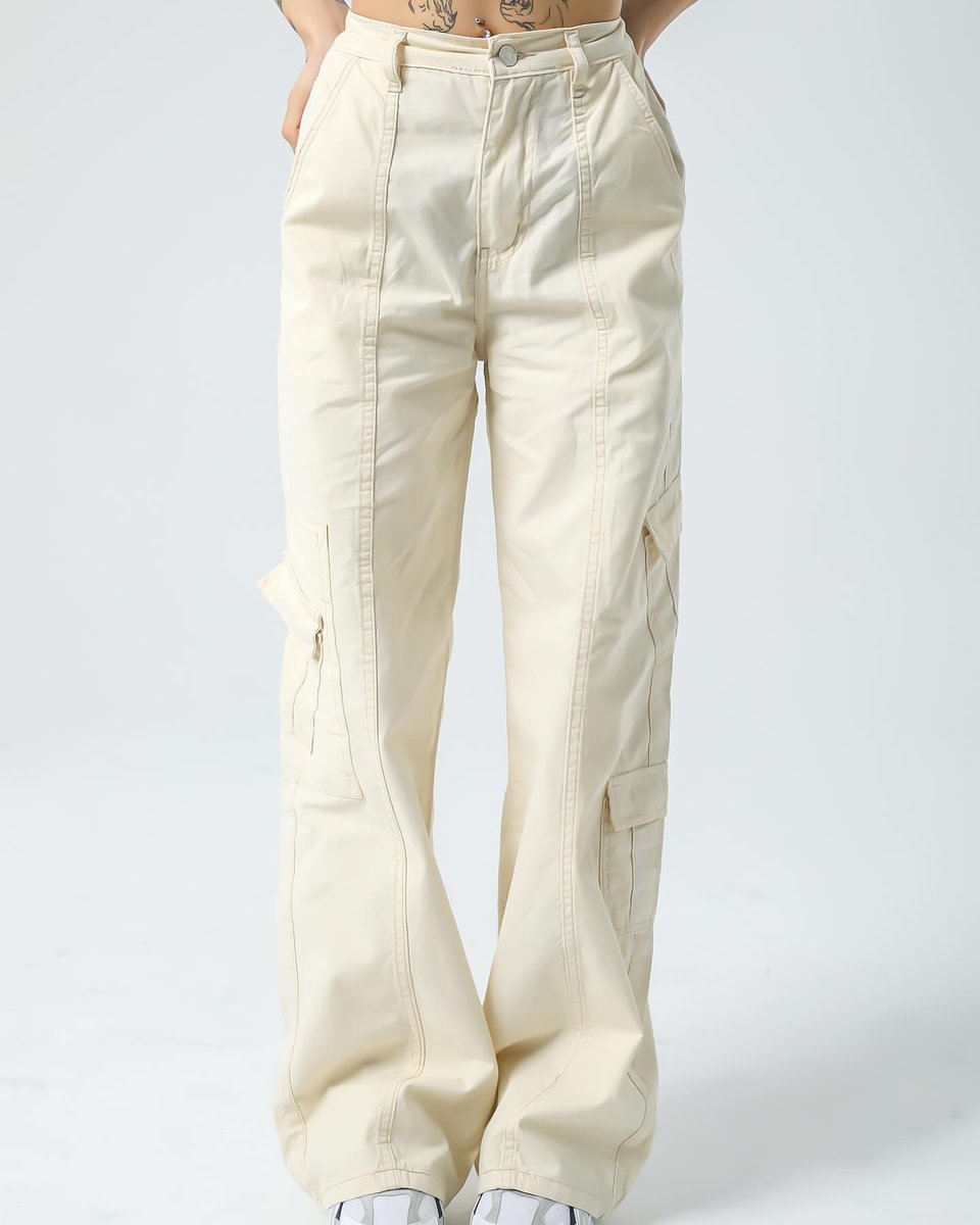 🆕️ تشكيلة جديدة | Y2K Gabardine Pants.
السعر: 145 دينار
المقاسات 32,34,36,38,40,42
متوفر خدمة أدفع لي، موبي كاش، يسر باي، مصرفي باي
ومتوفر الدفع عن طريق البطاقات المصرفية المحلية 💳

العنوان/بنغازي، فنيسيا شارع عبدالصمد قبل براند اوتليت.
يوجد لدينا توصيل لجميع مدن ليبيا 🚚