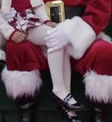 In the live action DC movie Shazam Santa Claus inappropriately touch a little girl by her leg.🎅🦵#SantaClaus #Shazam #dccomics #movie