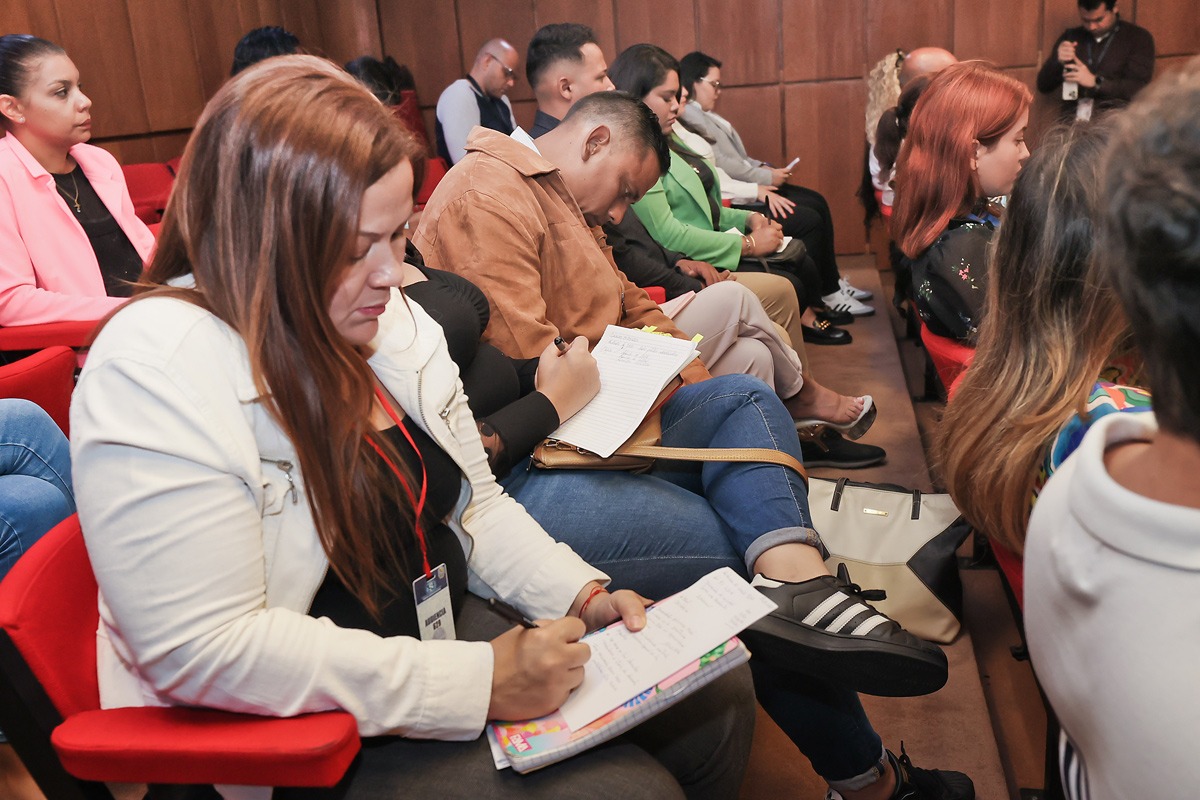 Alumnos de la UCV presencian audiencia en el Tribunal Supremo de Justicia tsj.gob.ve/-/alumnos-de-l… #09Mayo #TSJ