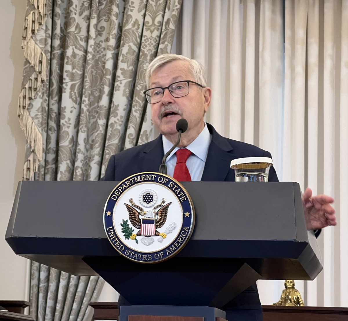 Ambassador Terry Branstad, President of the World Food Prize (WFP) Foundation (@WorldFoodPrize), announced the 2024 Laureates today at a ceremony at the U.S. Department of State (@StateDept). The Prize will be shared this year by Dr. Geoffrey Hawtin and Dr. Cary Fowler for their