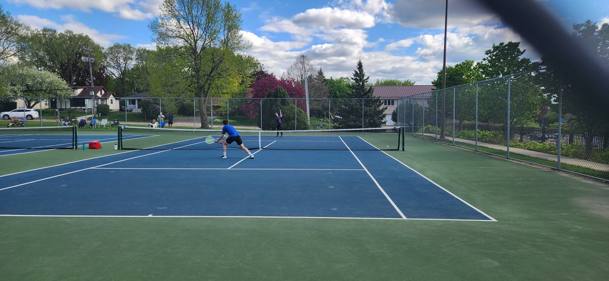 SAVHS hosts St. Paul Como Park in boys tennis today. Coach Wiggins and the Huskies continue to enjoy great tennis and weather this spring! #GoHuskies