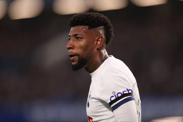 🚨 @lucabianchin7: Emerson Royal is the first name for the right-back position. Contact has been made with his agent in recent weeks. Tottenham are asking for €30m.