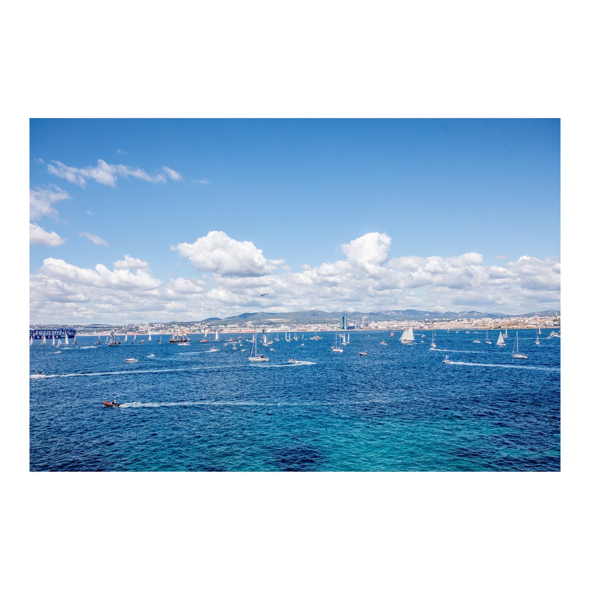 Le Belem arrive à Marseille avec la flamme olympique à bord. Le Belem transporte la flamme olympique d’Athènes à Marseille.
#marseille #olympique #jeuolympique #OuvronsGrandLesJeux #Belem  #FlammeOlympique #yanickfolly #OlympicsParis #France #Paris2024
©️Yanick Folly, Marseille