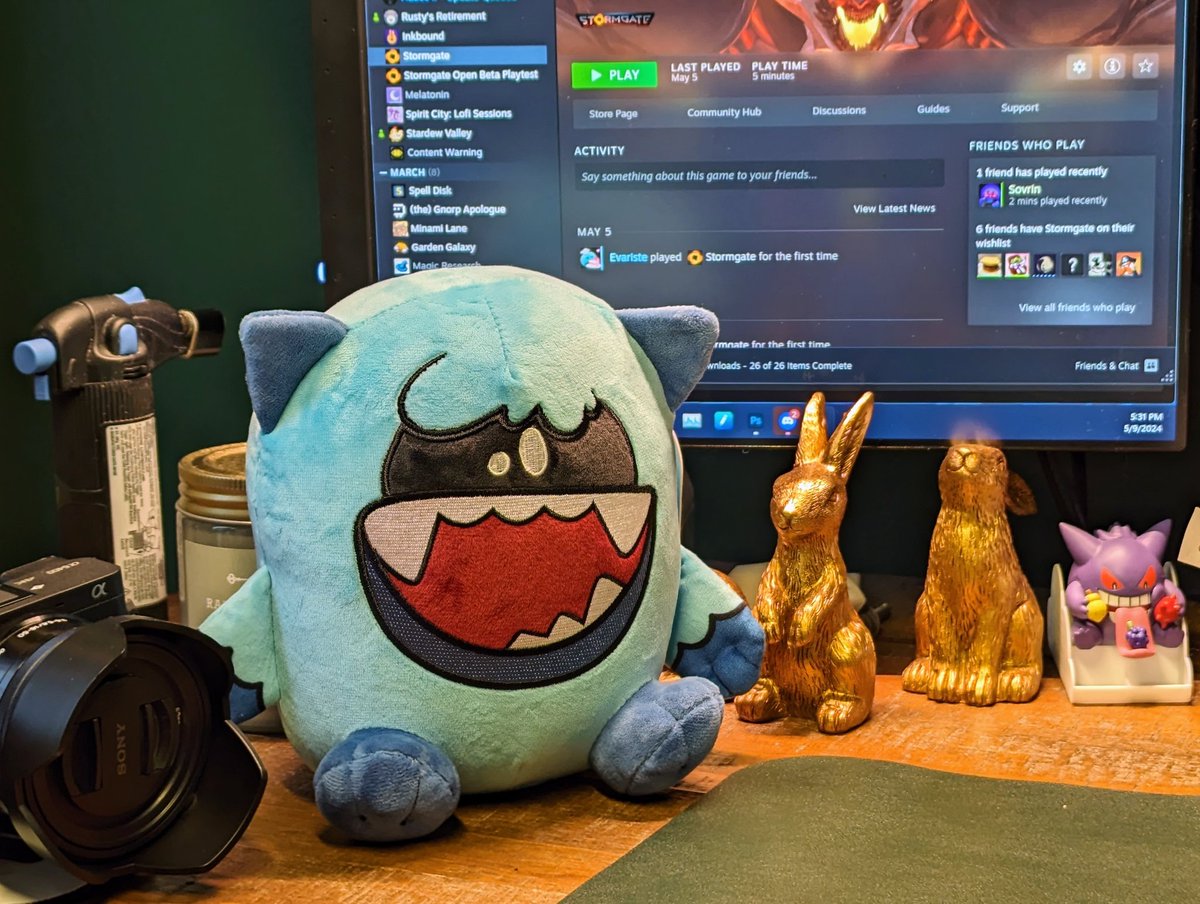 Welcome to the desk pet setup <a href="/Frost_Giant/">Frost Giant Studios</a> 🤭