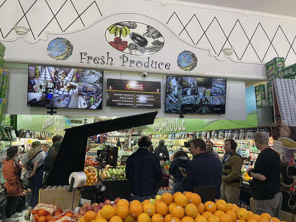 Sometimes in NYC you just want to buy groceries for dinner but then they’re filming a Jon Hamm TV show in the produce aisle