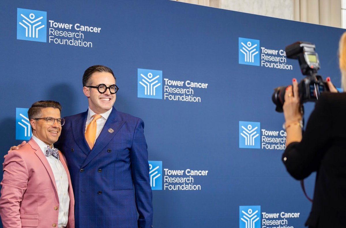 An honor to recognize Andy DeLao, from @GEHealthCare, with the inaugural @DrLoveResearch Visionary Award from @TowerCancer. 

#andydelao #gehealthcare #drsusanlove #breastcancer #cancerresearch #towercancer #visionaryaward