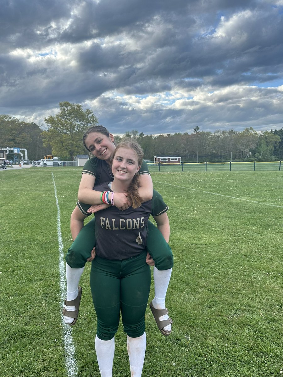 Nice win 12-0 over ORR today! @Hannahcarey526 pitched all five innings allowing only 1 hit and striking out seven. @emmahorrocks42 drove in 5 runs on 3 hits including a 3 run 💣. @latour_lucy also went 4 for 4 with a double, 2 RBIs and 3 runs!