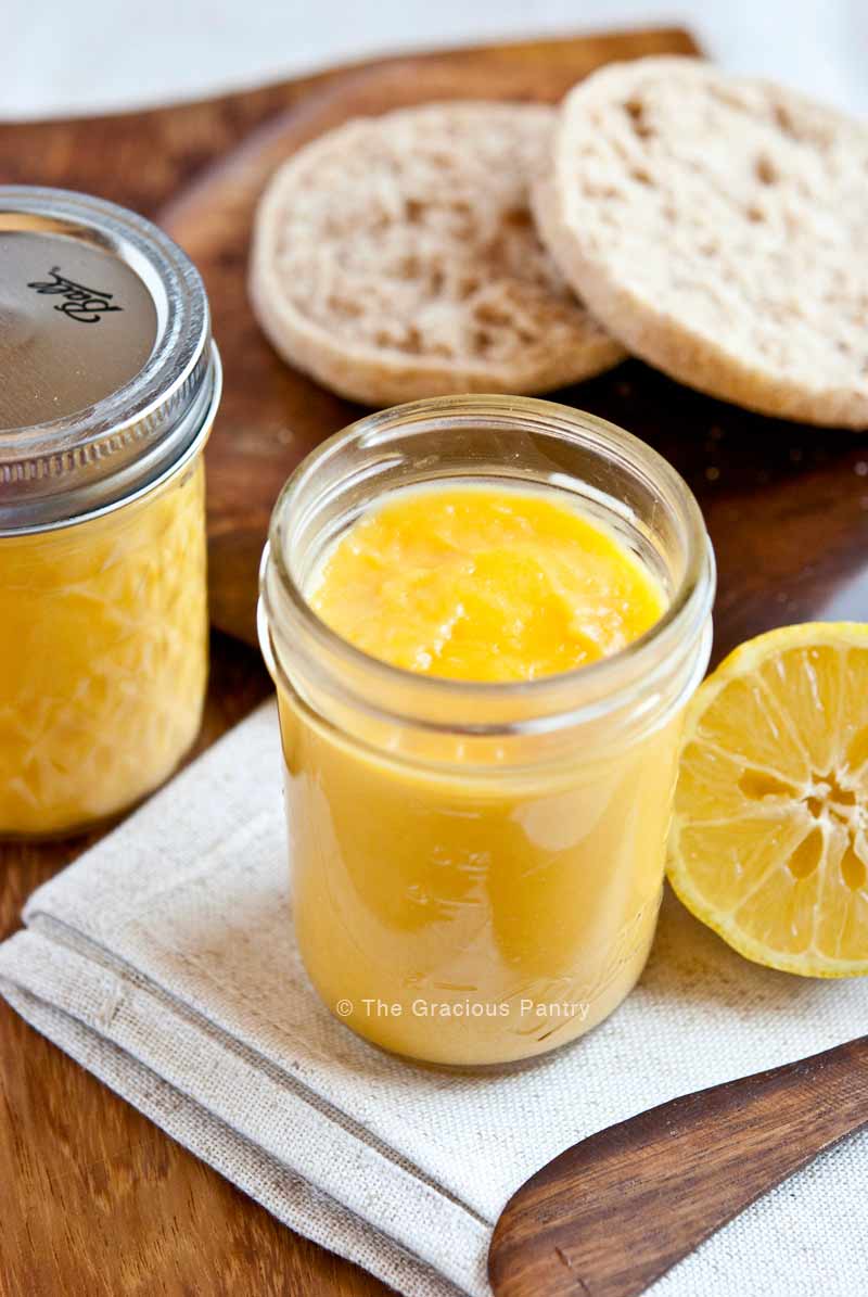 Honey Sweetened Lemon Curd Recipe @graciouspantry thegraciouspantry.com/clean-eating-l… #Dessert #CanadaDay #Vegetarian #NoAddedGluten #FruitButtersJamsCompotes #4thofJuly #DipsandSpreads