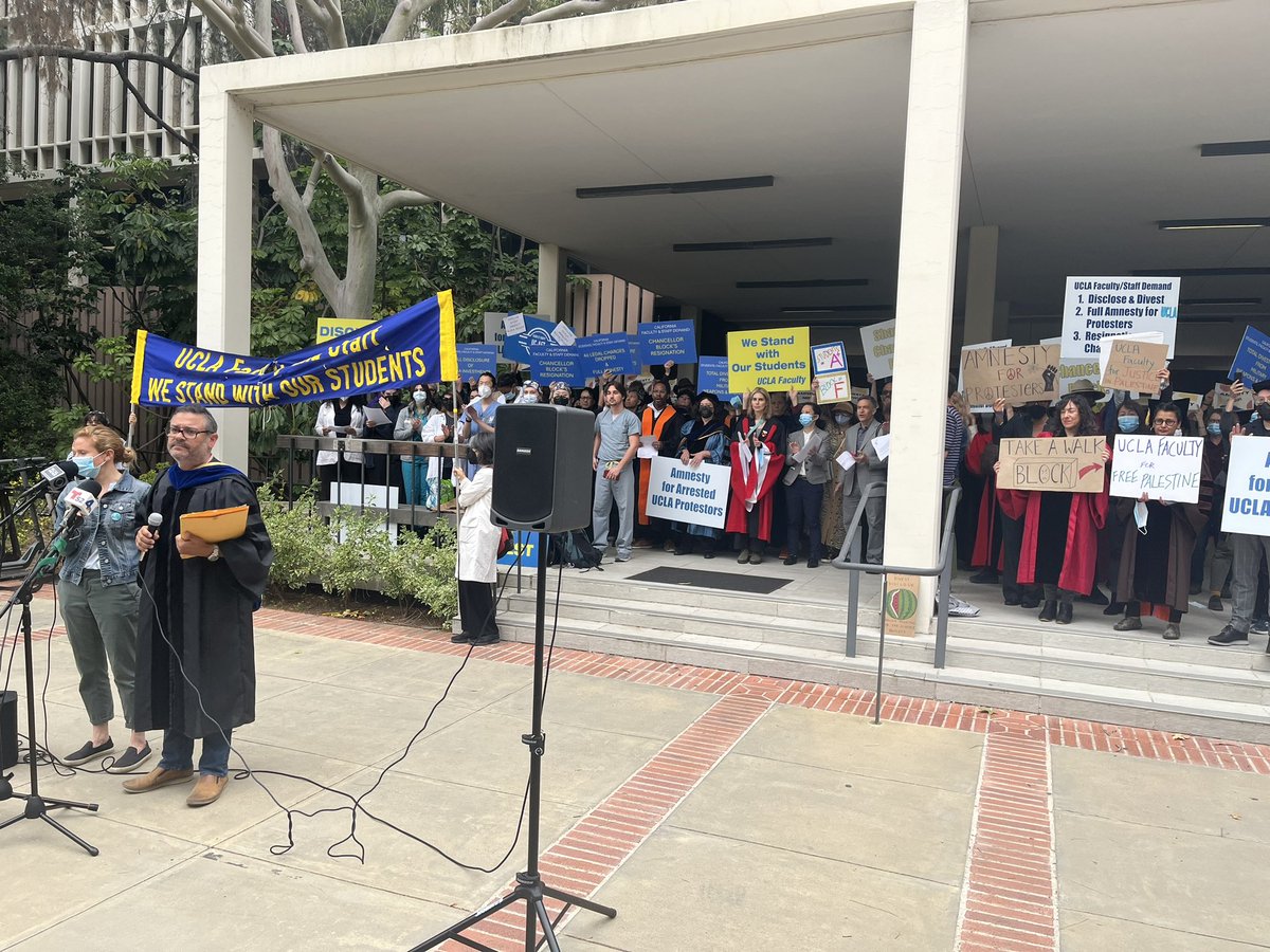 At UCLA now: 800 faculty and staff deliver letter today calling for resignation of UCLA Chancellor Block, dropped charges and legal amnesty, and divestment from military weapons companies
