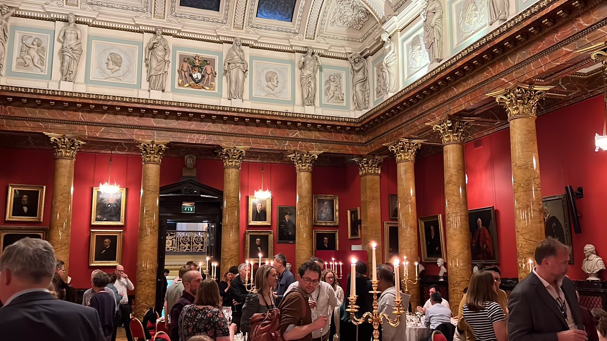 Time for some networking and relaxation at the @RCPEdin for the conference dinner #DMMgenetics