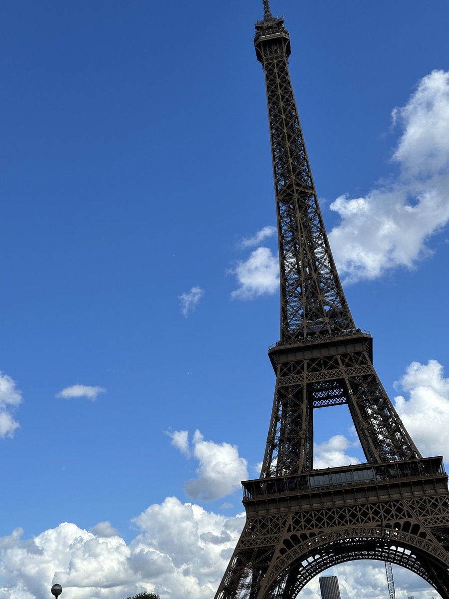 Exploring Paris #parisjetaime #paris  #atoutfrance #effieltower #mouments  #traveltips #traveltheworld #travelblogger #egtgolftour #french #instafrance #europe #frenchtravel #instagood #instaparis #holiday #vacation