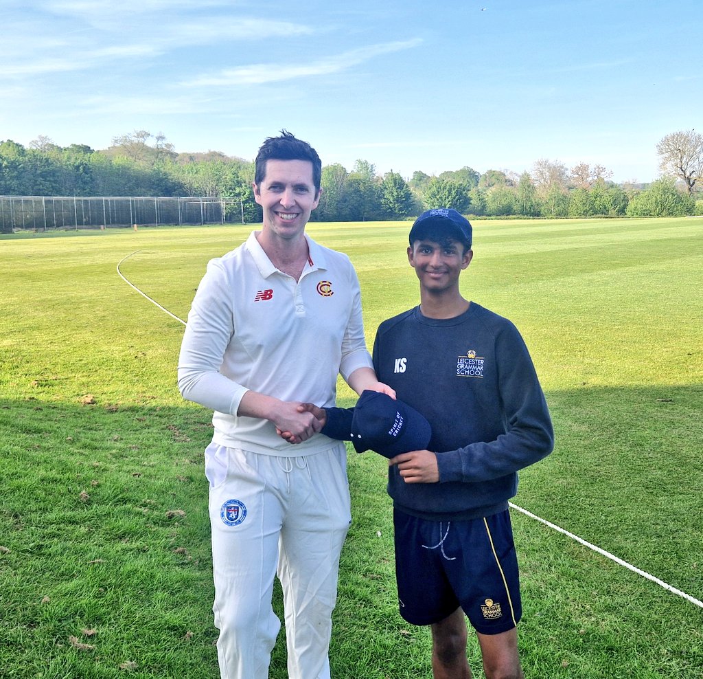 @LGS_Senior 1XI 66 (25.4) vs @MCCOfficial 149 (52.4) Our batting doesn't match the level of our bowling as we're dismissed for 66. Spirit of Cricket award to Keshav for his spell of 17/3/32/2 unchanged. Thank you to everyone involved in the delivery of an excellent day 🙌👏🏻