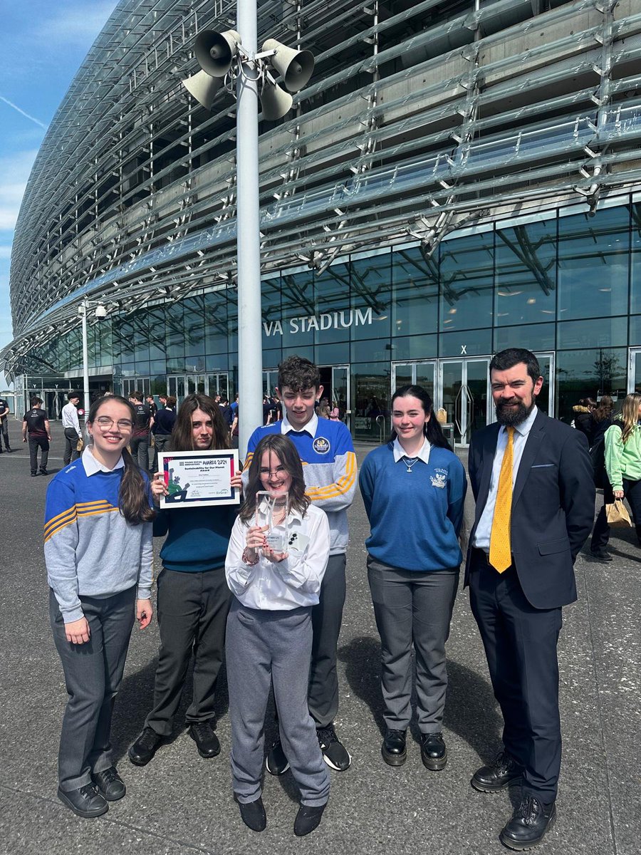 Great to attend the @ysinow Young Social Innovators Awards 2024 in the Aviva today and meet some of the talented students from across Ireland working to improve our country!