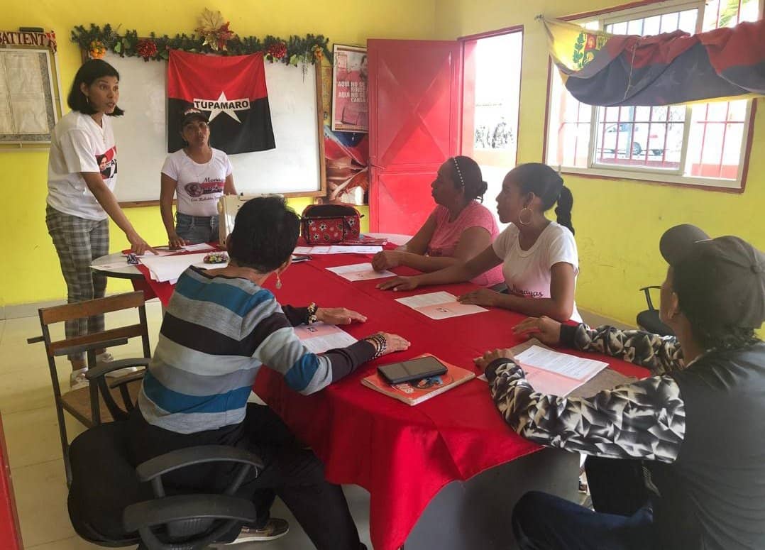 Somos vanguardia revolucionaria, El Mov. <a href="/TupamaroMRT_/">Movimiento Revolucionario TUPAMARO Vzla.</a> Micaela Bastidas, esas Mujeres y hombres, miembro de este equipo luchador, está en la calle apoyando a <a href="/NicolasMaduro/">Nicolás Maduro</a>, llevando formación ideológica, impulsando el deporte, organizados para beneficio del pueblo

#NicoEsUnDuro