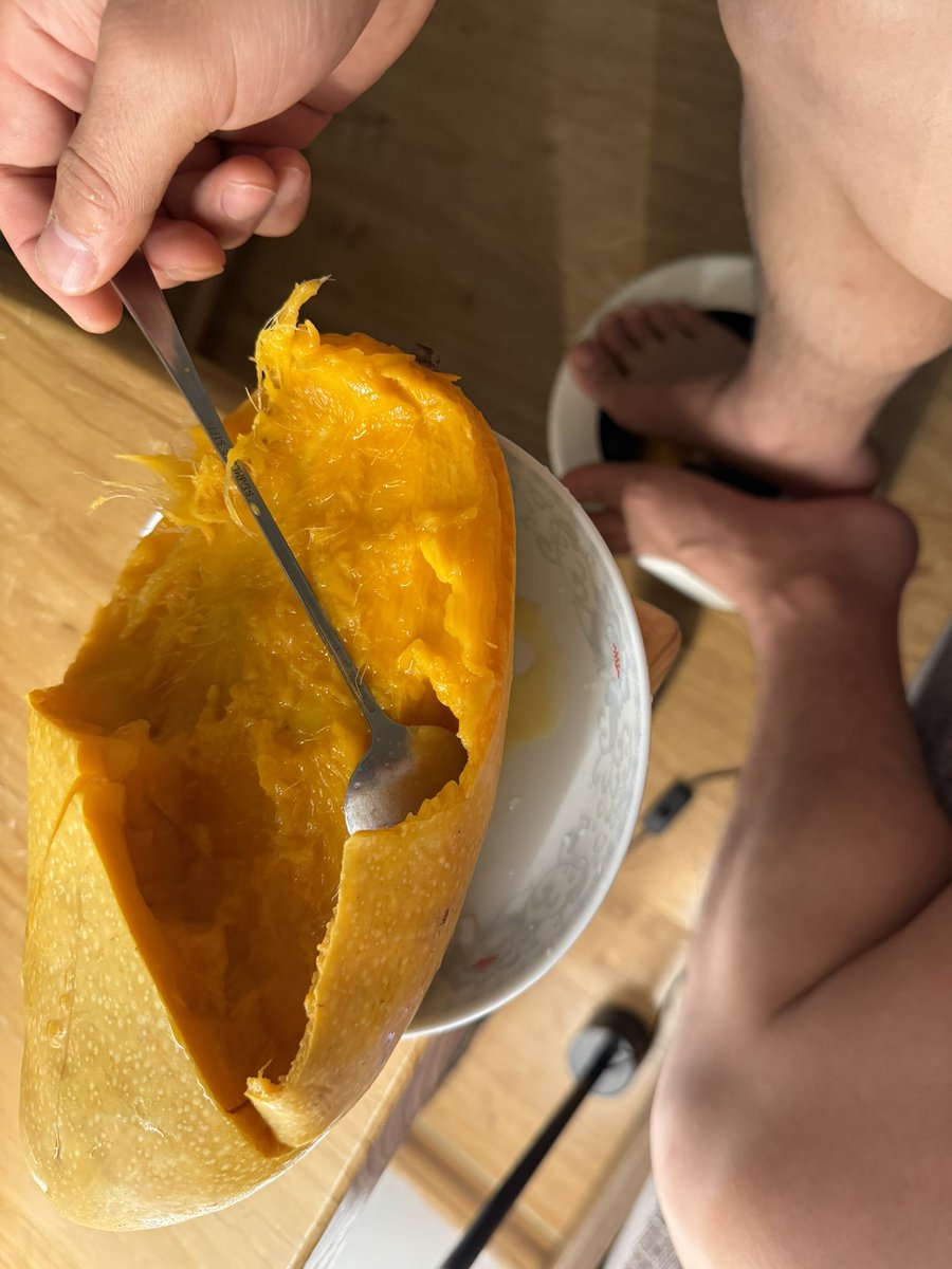 Bearbenbear's tweet photo. 不要什么都一味的追求大 你吃不下的宝贝🤒 https://t.co/yhuscnhJwF