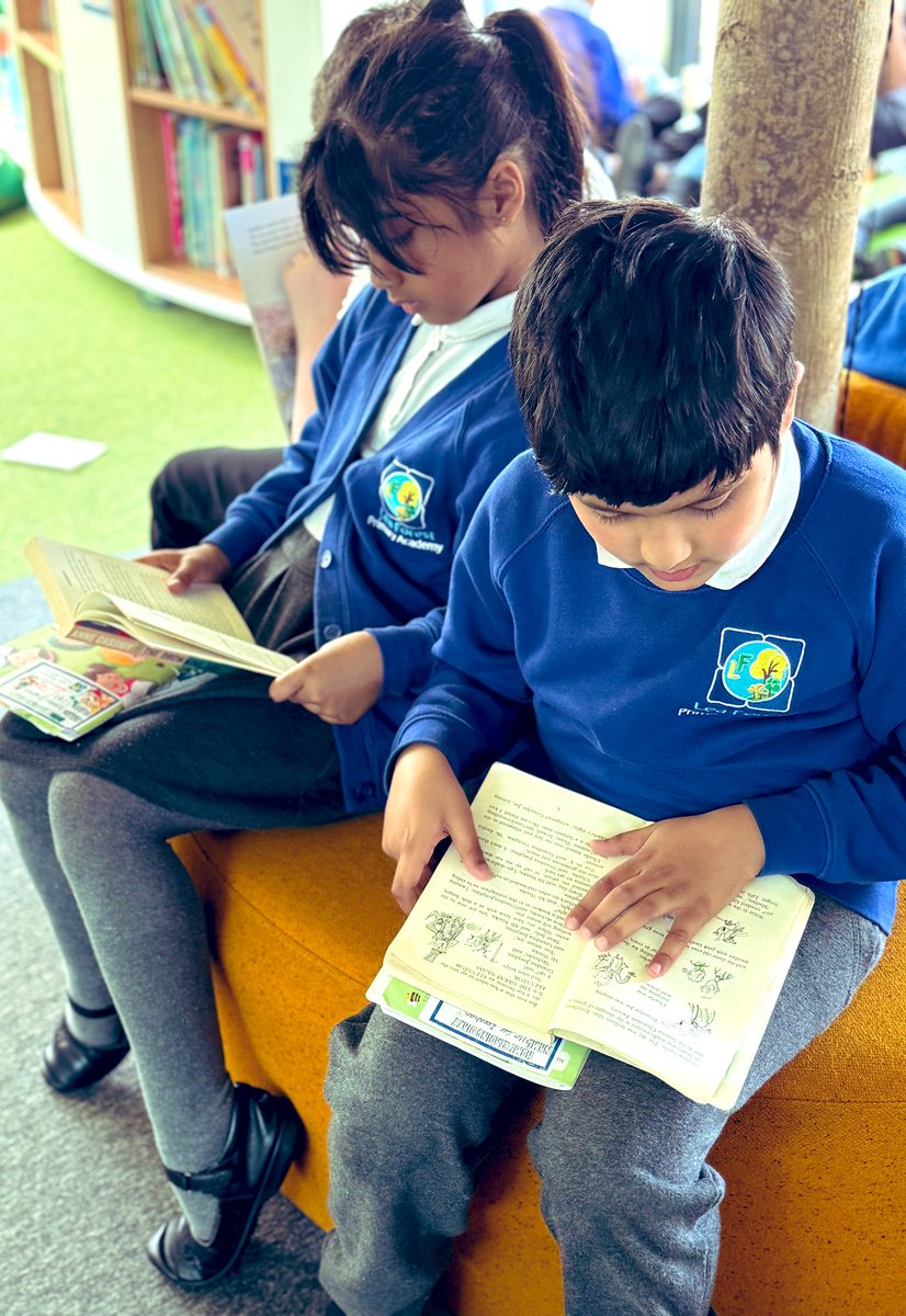 I taught 2BS this afternoon and a visit to the library was on the agenda! The children loved finding some of their favourite books and sitting down with their friends to have a read 💙🙌🏻🩵 @AETAcademies @lea_forest_aet @mrsrmurad @BirminghamEdu @_bally_s @mclaughlin_alix