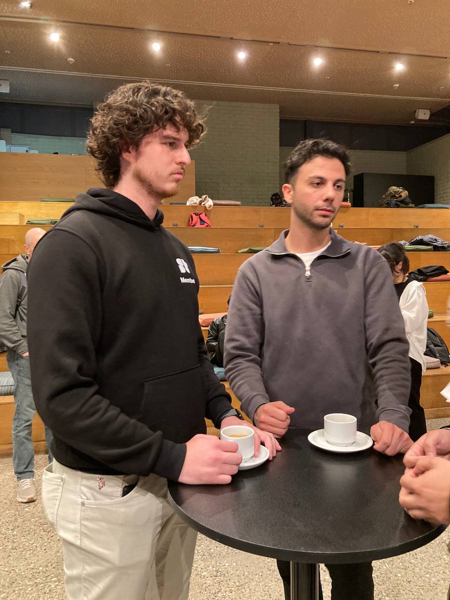 Bugün <a href="/kolektifhouse/">kolektifhouse</a>'da <a href="/wormhole/">Wormhole</a> atmosferi kendini hissettiriyor! 🔥 #WormholeinTurkey

Acaba o an sevgili Member'ımız <a href="/0xquadcore/">QuadCore</a>'un aklından neler geçiyordu? 🤔