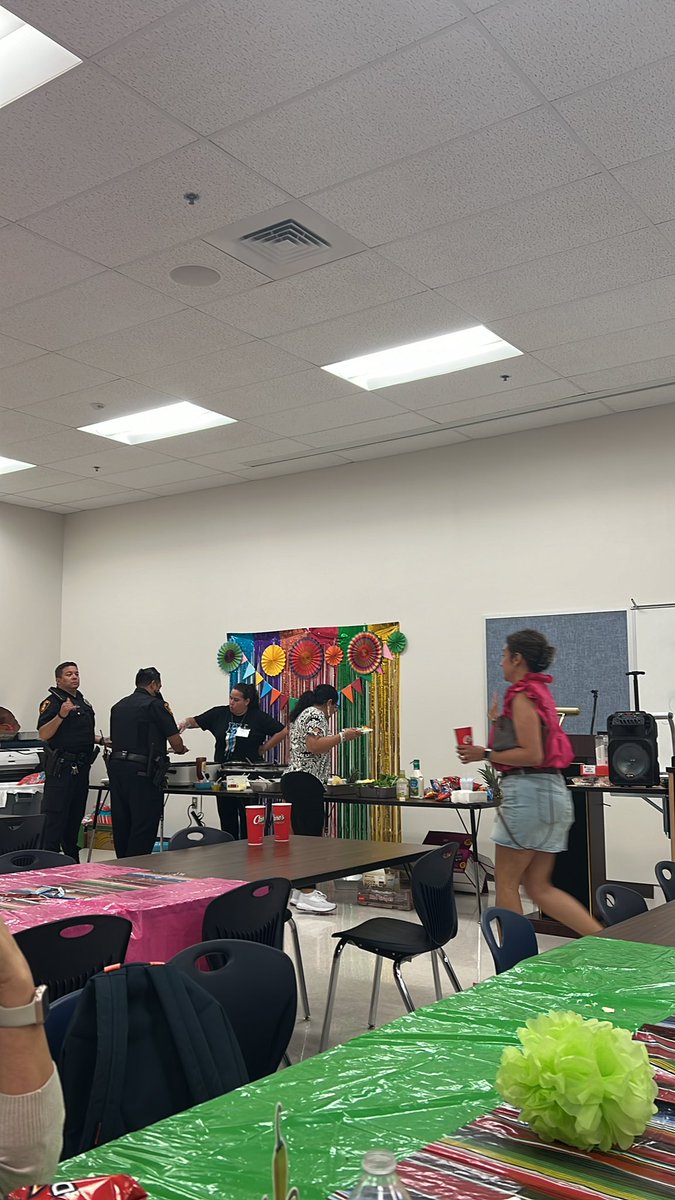 HawkBiology's tweet photo. @NISDHarlan has the best PTSA ever! Thank you so much for the incredible lunch today! @HarlanPtsa 🩵🖤 https://t.co/wtoXUlSjWD