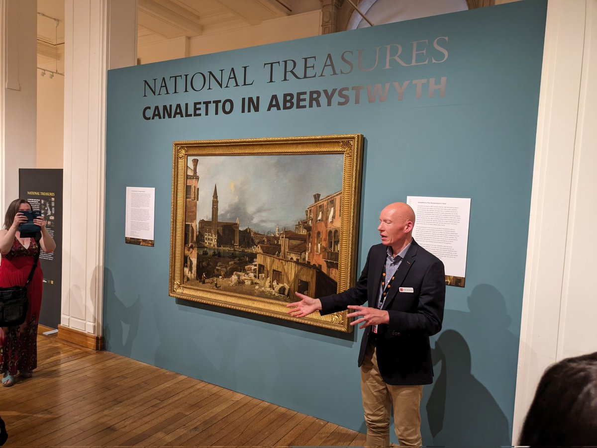 Hyfryd gweld llun 'Iard y Saer Maen' gan Canaletto yn y lansiad yn y @llgcymru heno a detholiad gwych o luniau Cymreig i gydfynd. Yr arddangosfa yn gydweithrediad gyda'r @NPGLondon. Trosglwyddwyd miloedd o luniau o'r NPG i'r Llyfrgell, adeg RhB2 i'w cadw'n saff.