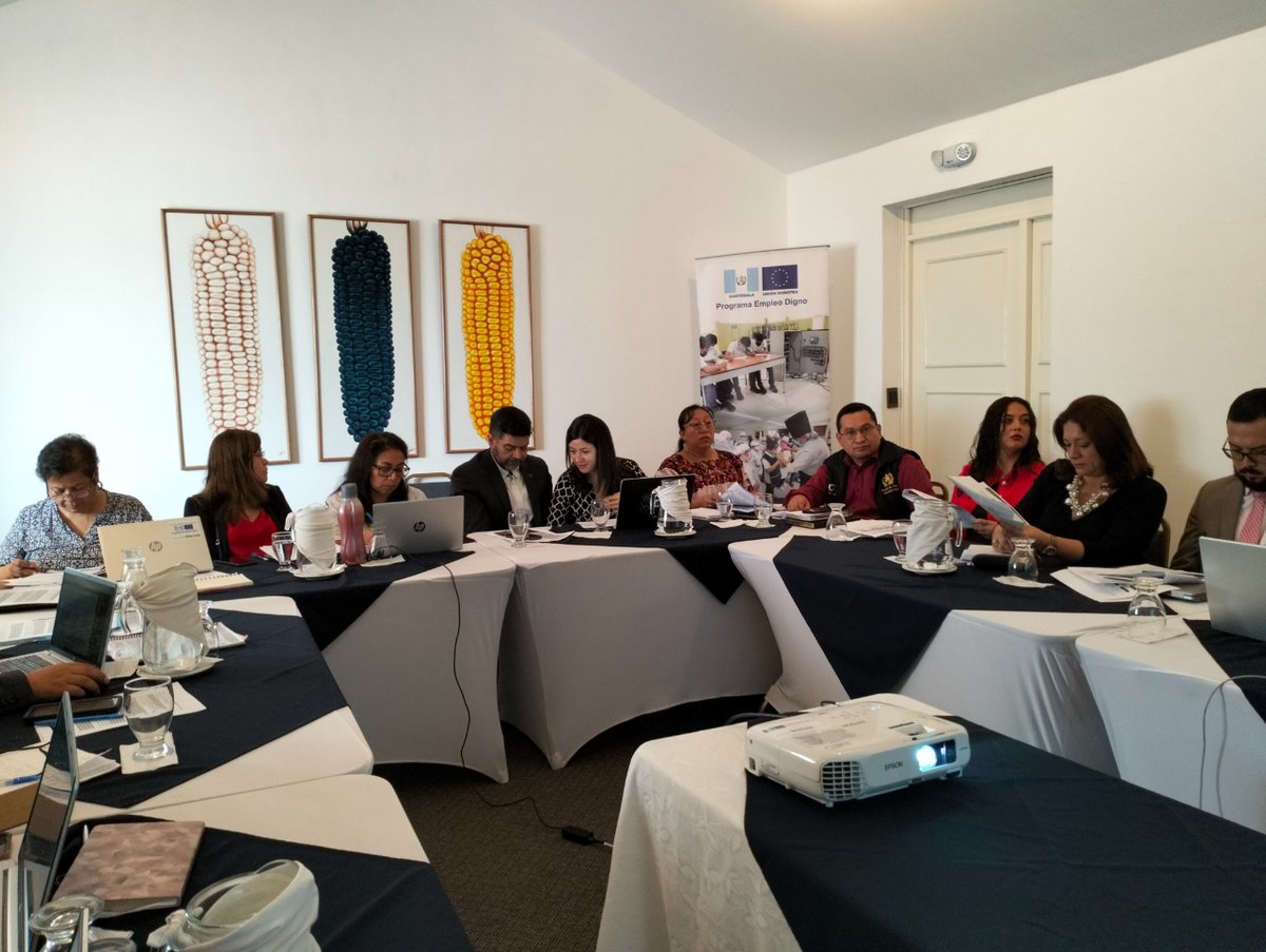 El equipo del Programa de Apoyo al Empleo Digno en Guatemala (PED) está presente en el taller para la validación del diagnóstico con los equipos técnicos del @MINTRABAJOGuate y @Segeplan  @UEGuatemala  @MINECOGT  @MineducGT  #PNED #CONED