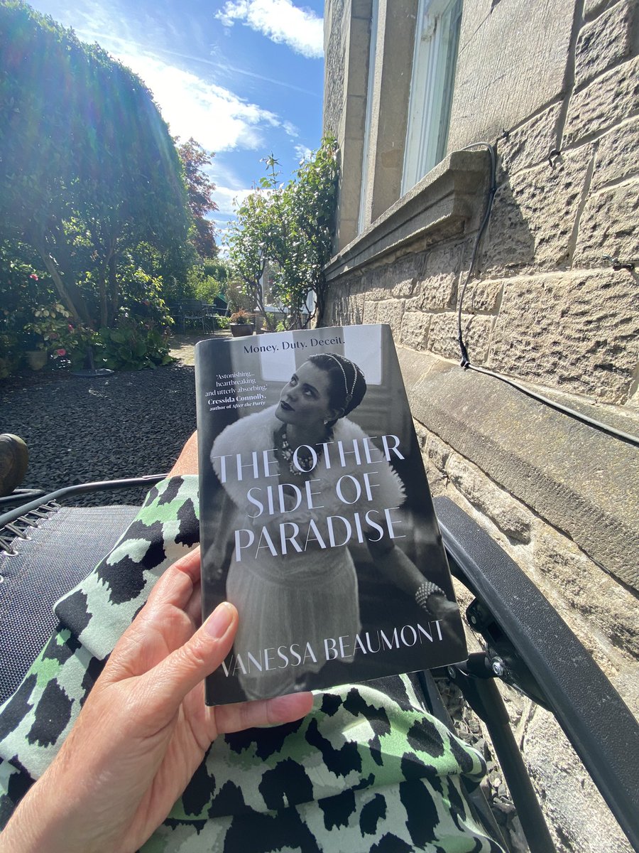 Fantastic to be able to read in the garden. In the sunshine!

With a good novel:

The Other Side Of Paradise by Vanessa Beaumont 
@MagpieBooks