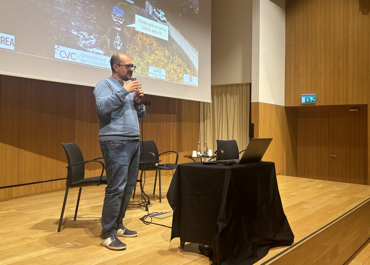 🗣️ Antonio Lopez respon preguntes sobre el documental The BrAIn Roads

🎞️ La pel·lícula explica el projecte de <a href="/CVC_UAB/">CVC_UAB</a> de construir un cotxe autònom per a zones rurals