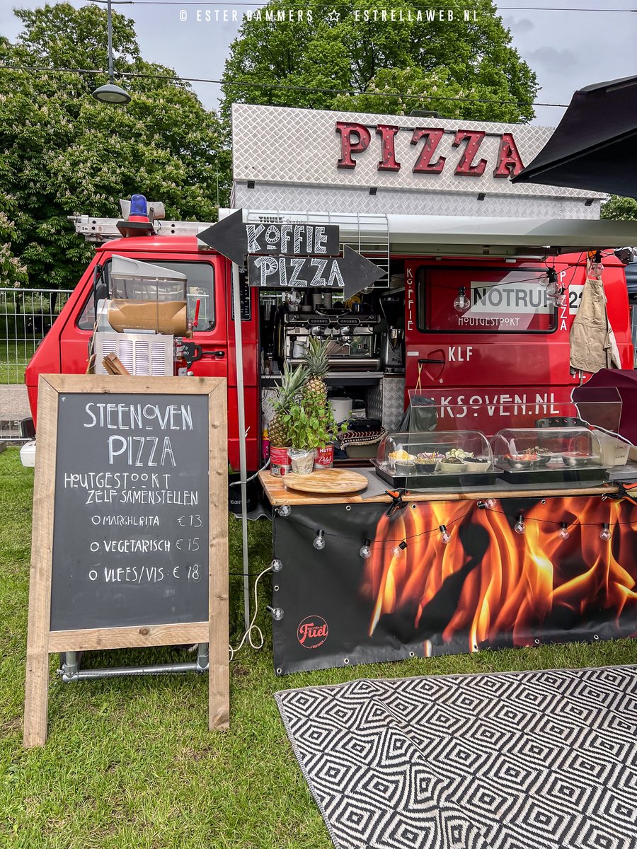 ByEstrella's tweet photo. Hier een paar foto's van het #hoppaaa #foodtruckfestival in #Gorinchem. Ben er maar even geweest omdat ik al snel weer moe werd (en de rest van de dag bleef helaas) maar toch even een indruk. https://t.co/lMJhFQeCed