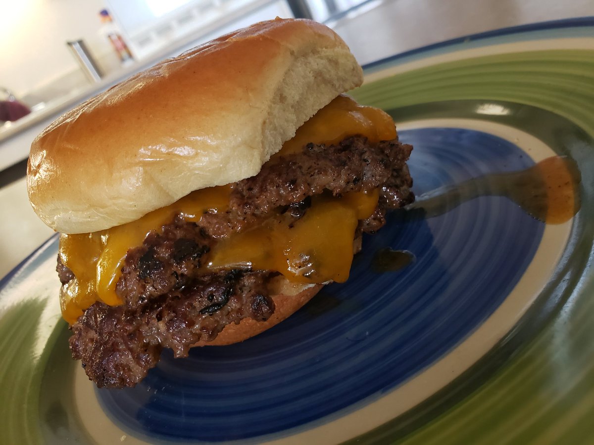 I haven't eaten many burgers lately but today, I did!